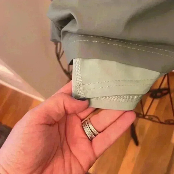 Gymshark 2 in 1 Shorts-Sz S - Picture 3 of 6